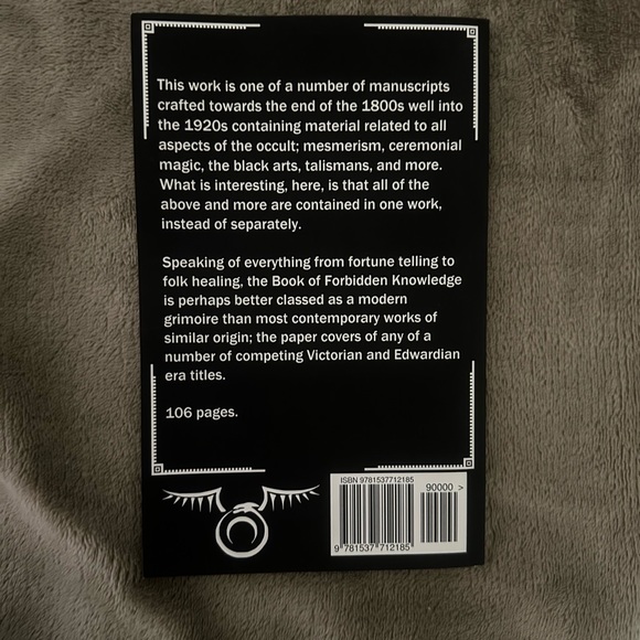 Book Bundle - Picture 7 of 7